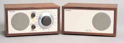 Tivoli Radio Model Two walnuss/beige    Ausverkauft